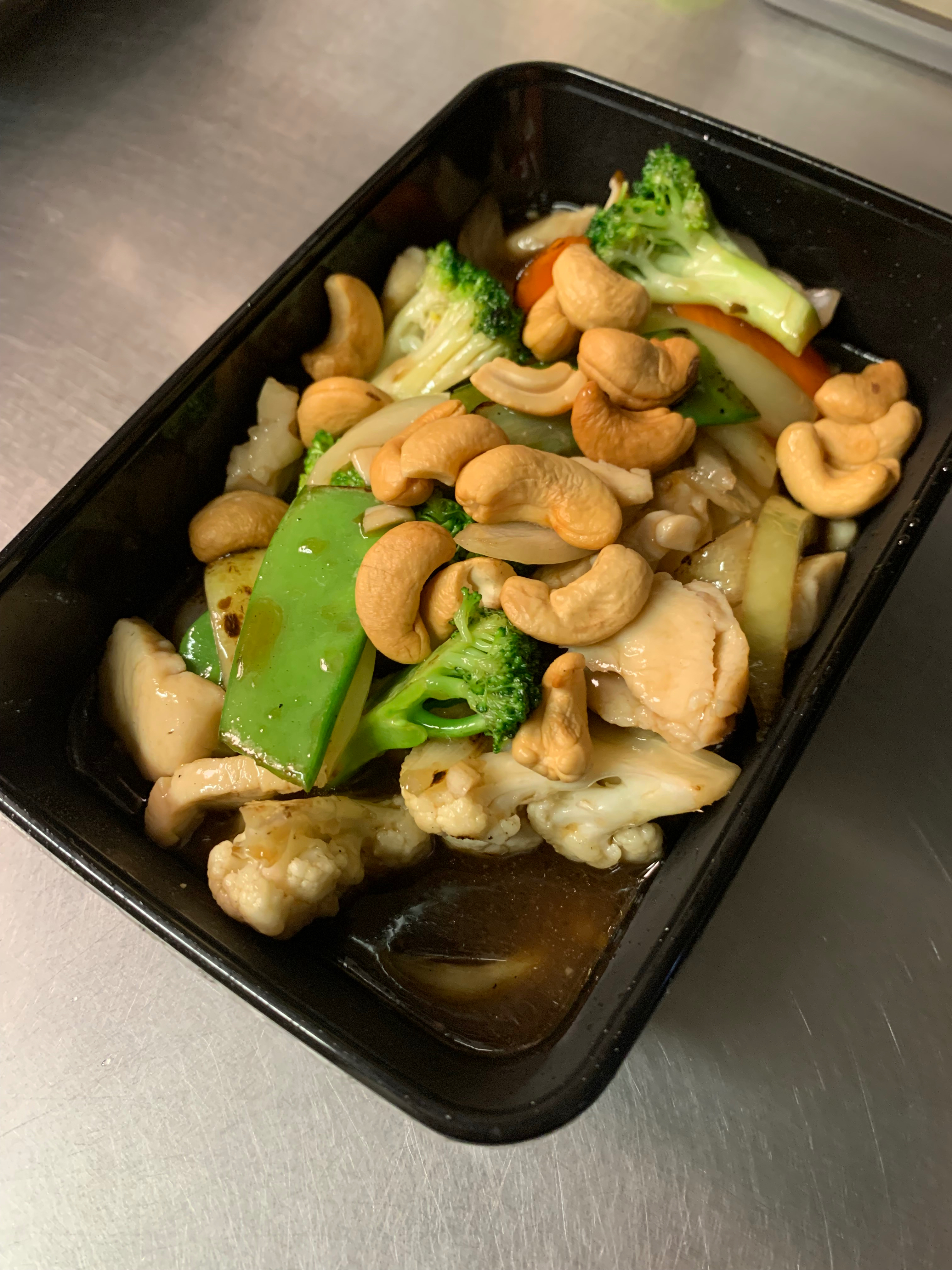 nr.17 stegte grøntsager med østersauce og cashewnødder.